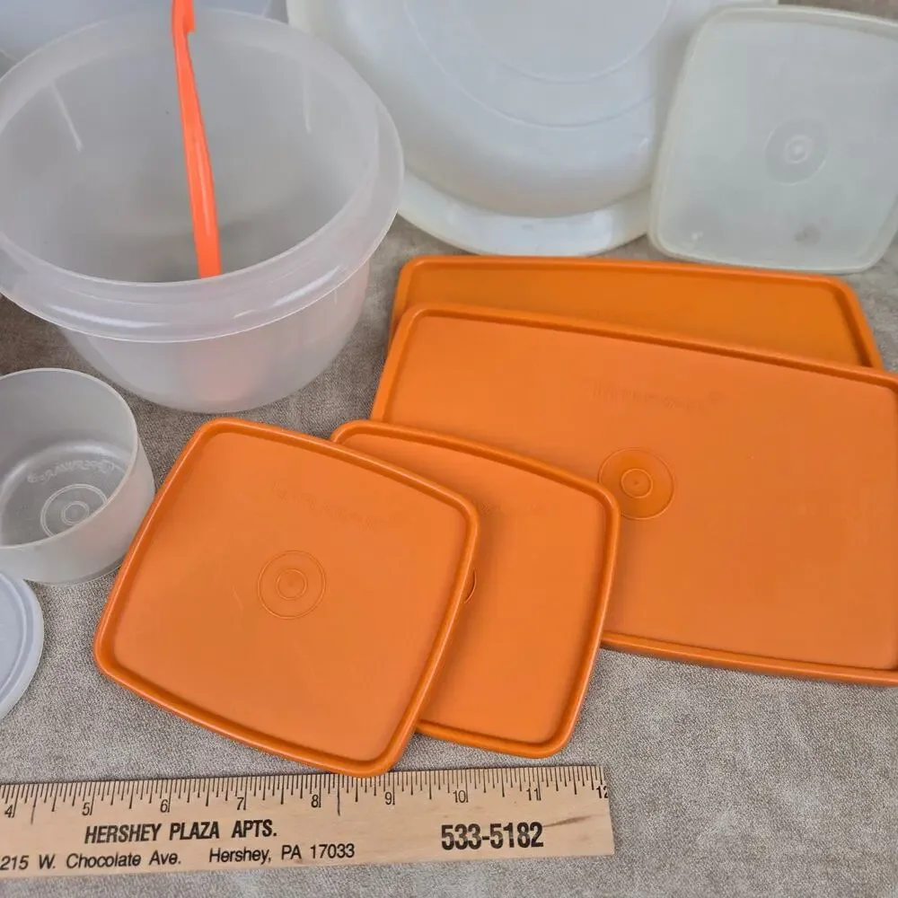 Tupperware vintage orange